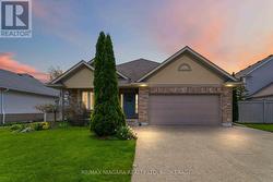 14 NICHOLAS DRIVE St. Catharines (Rykert/Vansickle), ON L2S 4C2