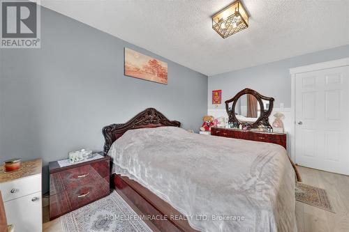 113 FANSHAWE DRIVE  Brampton, ON L6Z 1A8