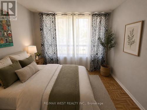 2 Lisburn Crescent, Toronto, ON - Indoor Photo Showing Bedroom