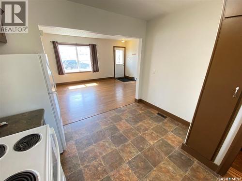 85 Smith Street E, Yorkton, SK - Indoor