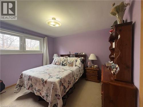 109 Ridge Street, Hamilton, ON - Indoor Photo Showing Bedroom