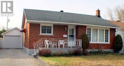 52 Grandview AVE E Sault Ste Marie, ON P6B 3V8