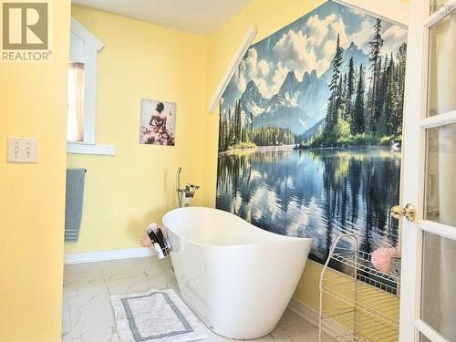 2591 Barronsfield Road, River Hebert, NS - Indoor Photo Showing Bathroom