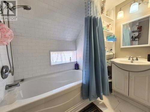 Ensuite - 2591 Barronsfield Road, River Hebert, NS - Indoor Photo Showing Bathroom
