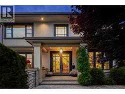 285 26TH STREET  West Vancouver, BC V7V 0B6