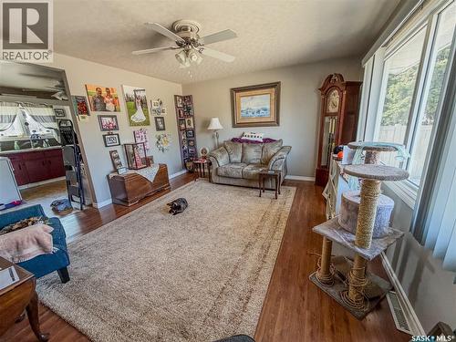 319 March Avenue E, Langenburg, SK - Indoor