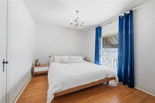 196 Winston Road, Winnipeg, MB - Indoor Photo Showing Bedroom