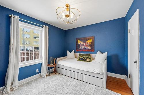 196 Winston Road, Winnipeg, MB - Indoor Photo Showing Bedroom