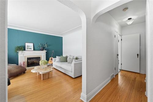 196 Winston Road, Winnipeg, MB - Indoor Photo Showing Living Room With Fireplace