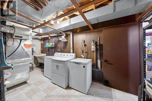 270 Kristin Grove, Mississauga, ON - Indoor Photo Showing Laundry Room