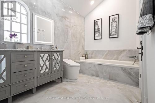 24 Mcarthur Heights, Brampton, ON - Indoor Photo Showing Bathroom