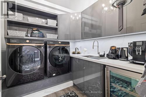 24 Mcarthur Heights, Brampton, ON - Indoor Photo Showing Laundry Room