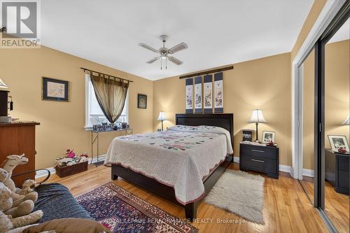 176 Compton Avenue, Ottawa, ON - Indoor Photo Showing Bedroom