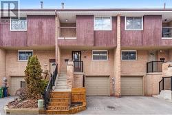 9 - 18 COTTON DOWNWAY  Toronto, ON M2J 4V7