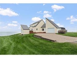 1238 des Hirondelles  Cap-Pelé, NB E4N 1R7