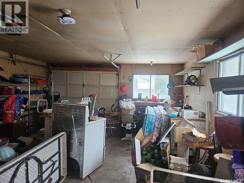 111 Stechishin Crescent, Saskatoon, SK - Indoor Photo Showing Garage