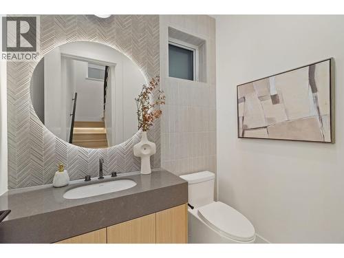 2 1945 E 13Th Avenue, Vancouver, BC - Indoor Photo Showing Bathroom