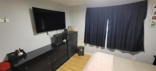 2 Westwood Bay, Brandon, MB - Indoor Photo Showing Bedroom