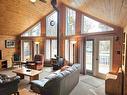 32 Elm Crescent, Bifrost Rm, MB  - Indoor Photo Showing Living Room 