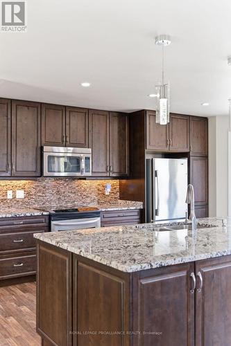 144 Centre Street, Deseronto (Deseronto (Town)), ON - Indoor Photo Showing Kitchen With Upgraded Kitchen