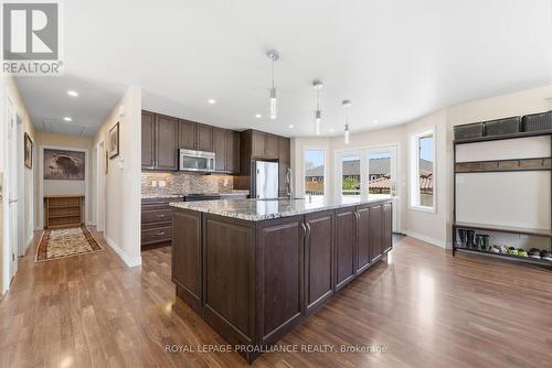 144 Centre Street, Deseronto (Deseronto (Town)), ON - Indoor Photo Showing Kitchen With Upgraded Kitchen