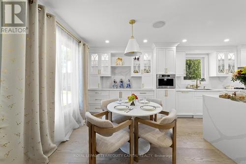 730 Hyde Road, Burlington, ON - Indoor