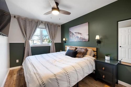 281 Springfield Road, Winnipeg, MB - Indoor Photo Showing Bedroom