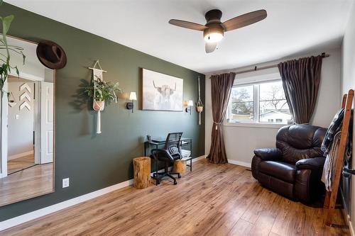 281 Springfield Road, Winnipeg, MB - Indoor