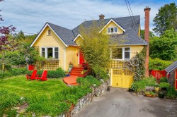 3307 Doncaster Rd Saanich, BC V8P 3V7