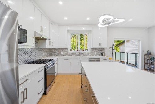 5254 Sherbourne Dr, Nanaimo, BC 