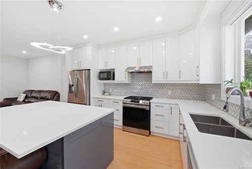 5254 Sherbourne Dr, Nanaimo, BC 