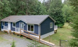 601 Wildwood Cres Gabriola Island, BC V0R 1X4