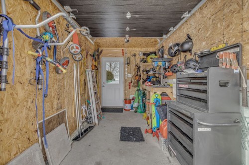 Garage - 431 Rue Des Mésanges, Saint-Isidore, QC - Indoor