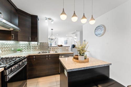 Cuisine - 589 Rue De Pompadour, Mascouche, QC - Indoor Photo Showing Kitchen With Upgraded Kitchen