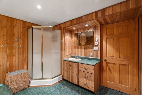 Bathroom - 4416 Ch. De La Promenade-Sarah, Sainte-Agathe-Des-Monts, QC - Indoor Photo Showing Other Room