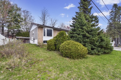 1457 Rue Poirier  Mascouche, QC J7L 1V6