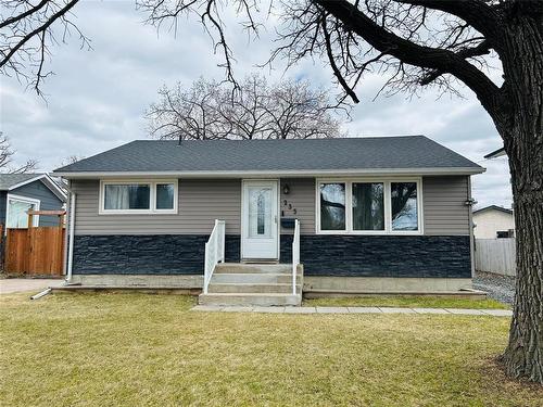 233 Aldine Street  Winnipeg, MB R3J 3A9