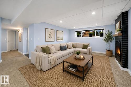 126 Harrison Dr Nw, Edmonton, AB - Indoor Photo Showing Living Room