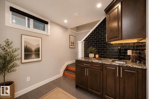 126 Harrison Dr Nw, Edmonton, AB - Indoor