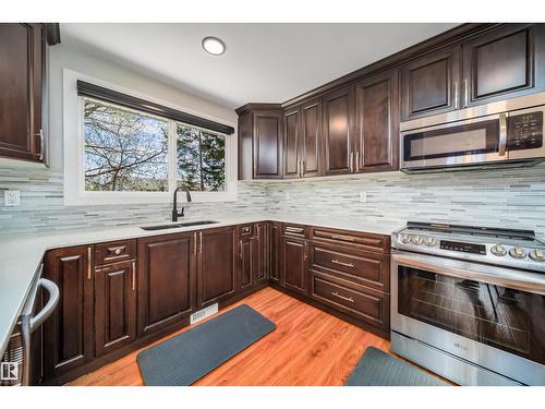126 Harrison Dr Nw, Edmonton, AB - Indoor Photo Showing Kitchen
