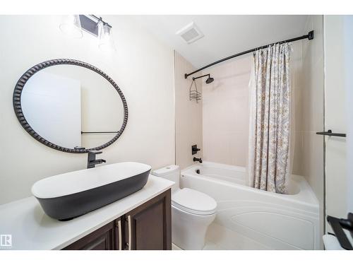 126 Harrison Dr Nw, Edmonton, AB - Indoor Photo Showing Bathroom