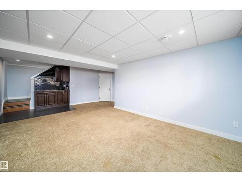126 Harrison Dr Nw, Edmonton, AB - Indoor
