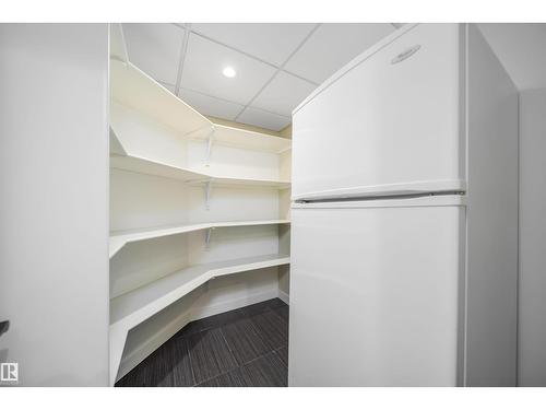 126 Harrison Dr Nw, Edmonton, AB - Indoor With Storage