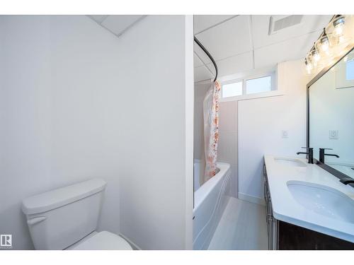 126 Harrison Dr Nw, Edmonton, AB - Indoor Photo Showing Bathroom