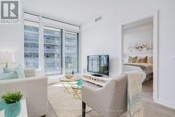 1711 - 1926 LAKE SHORE BOULEVARD W  Toronto, ON M6S 1A1