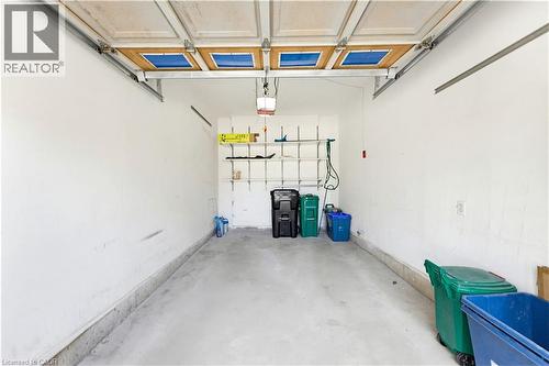 110 Highland Road E Unit# 75, Kitchener, ON - Indoor Photo Showing Garage