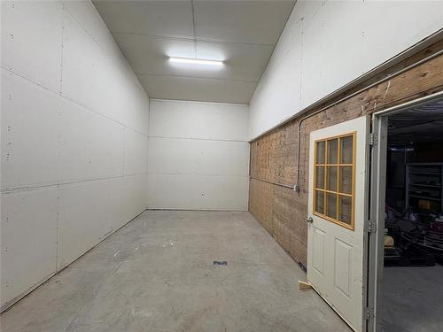 2 Mcdonald Avenue, Killarney, MB 