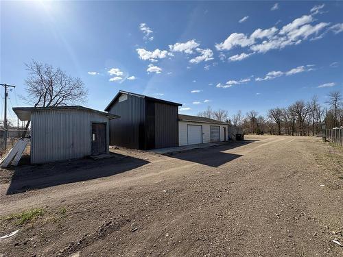 2 Mcdonald Avenue, Killarney, MB 