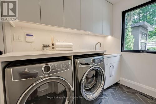 111 Judith Crescent, Hamilton (Ancaster), ON - Indoor Photo Showing Laundry Room