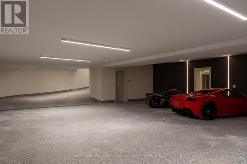 92 Arjay Crescent, Toronto, ON - Indoor Photo Showing Garage